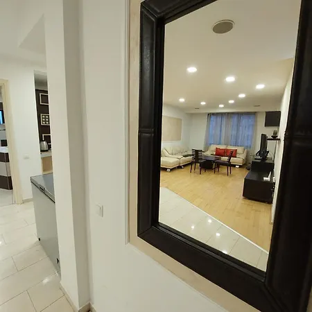 Penthouse Above The Center Apartament *