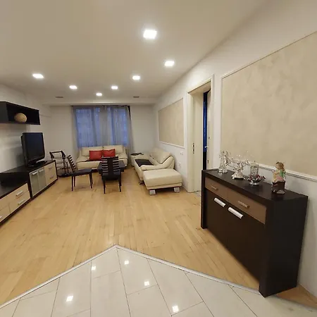 Penthouse Above The Center